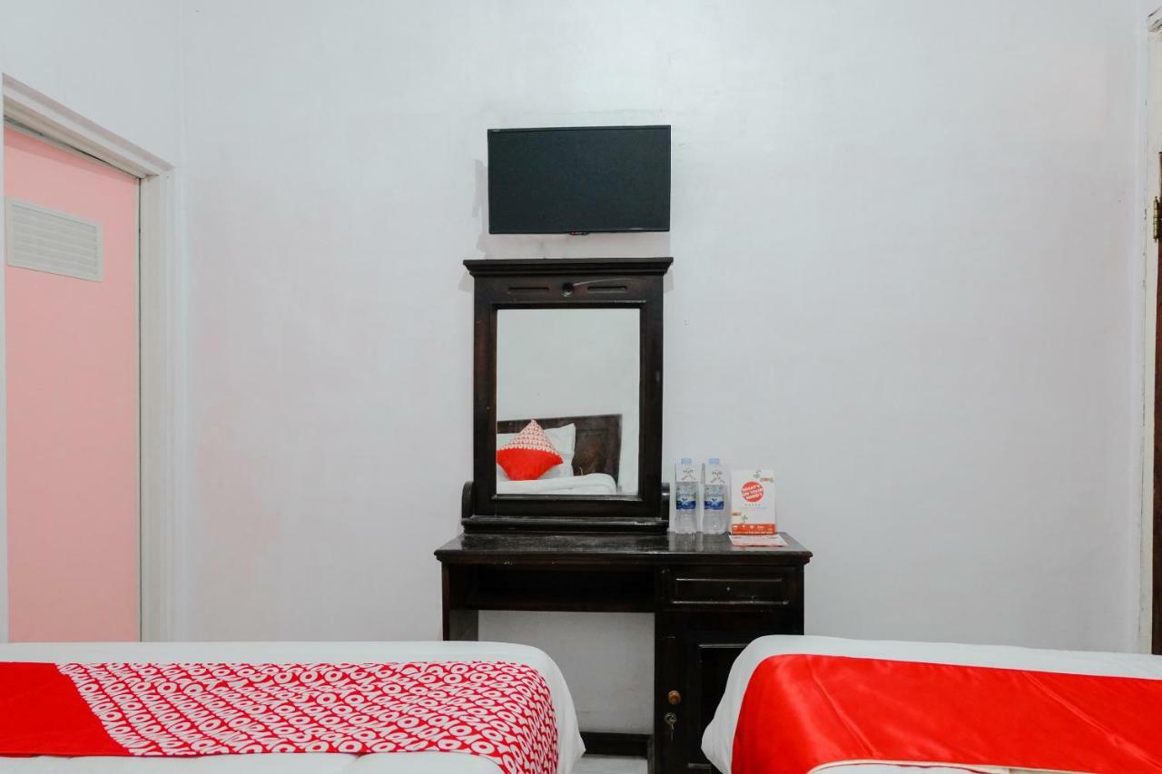 Oyo 1351 Tanggulasi Resto & Residence Syariah Magetan Экстерьер фото