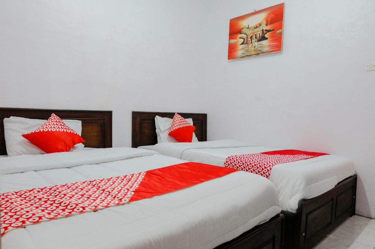 Oyo 1351 Tanggulasi Resto & Residence Syariah Magetan Экстерьер фото
