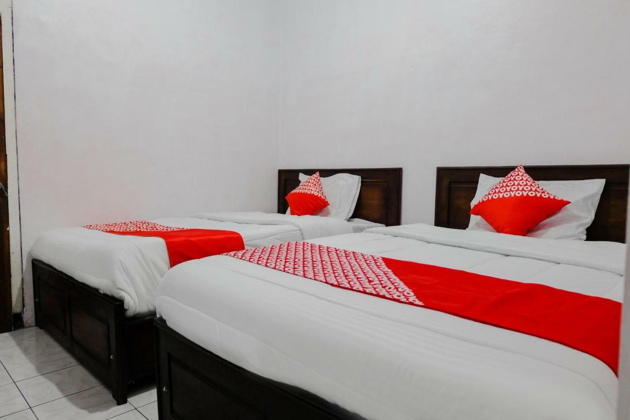 Oyo 1351 Tanggulasi Resto & Residence Syariah Magetan Экстерьер фото